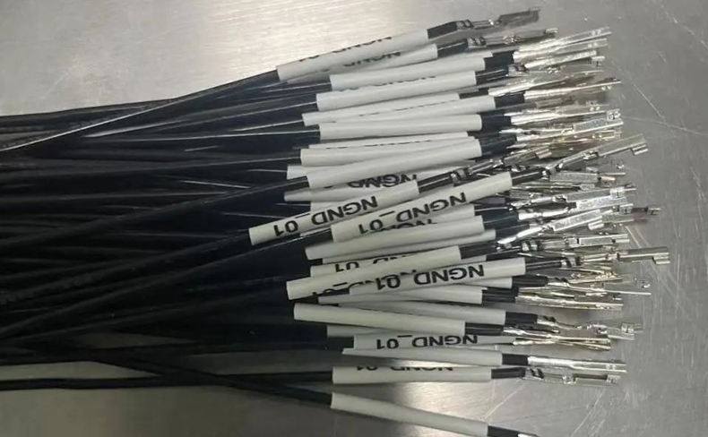 碩方CM系列熱縮管烘烤機(jī)應(yīng)用實(shí)例